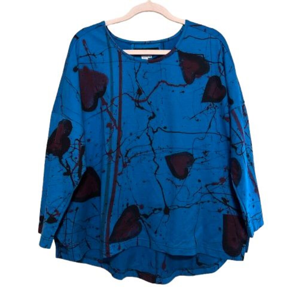 Darby. Knit Top Women Small Blue Abstract Hearts Oversized Lagenlook Art to Wear